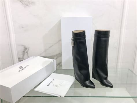 Givenchy antigona boots